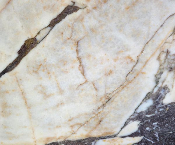 U_lnk3Calacata Viola - slabs2P